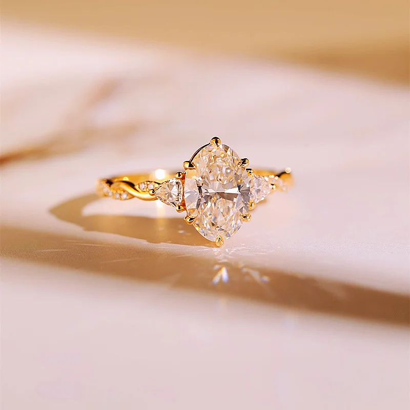 Oval Cut Diamond White Sterling Silver Yellow Gold Engagement Ring Oval Cut Diamond White Sterling Silver Yellow Gold Engagement Ring
